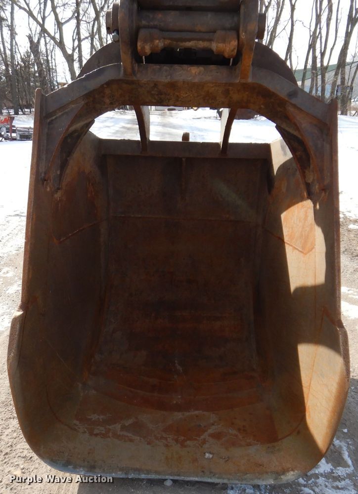 image for item DL5943 2006 John Deere 350D LC  excavator