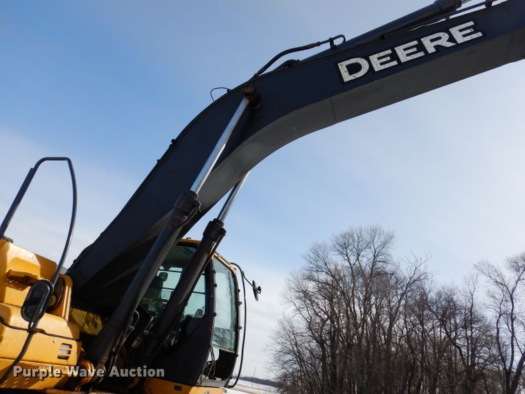 image for item DL5943 2006 John Deere 350D LC  excavator