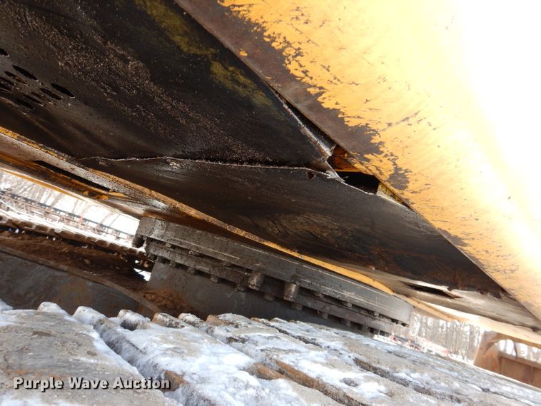 image for item DL5943 2006 John Deere 350D LC  excavator