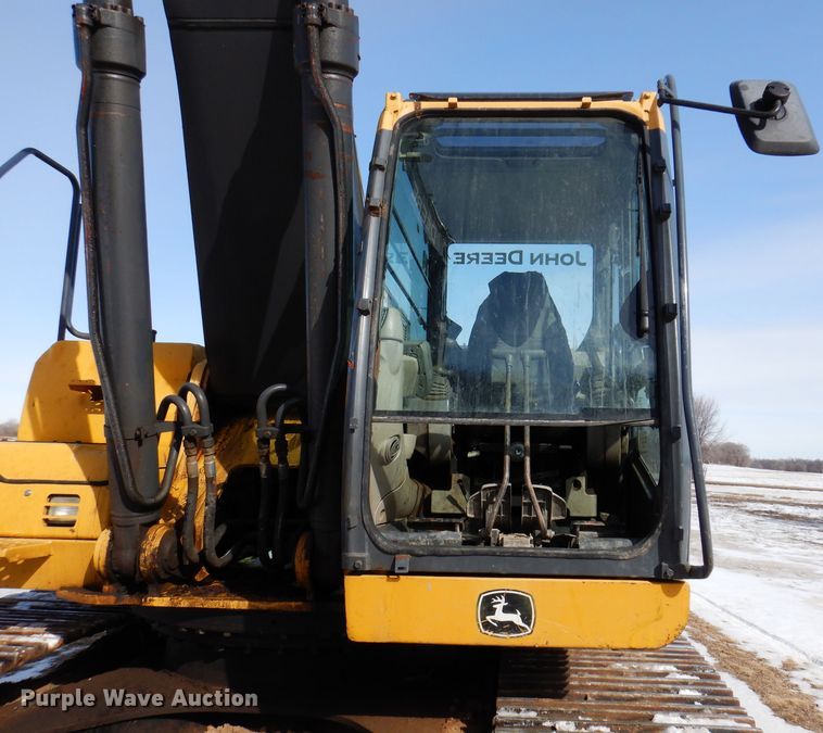 image for item DL5943 2006 John Deere 350D LC  excavator