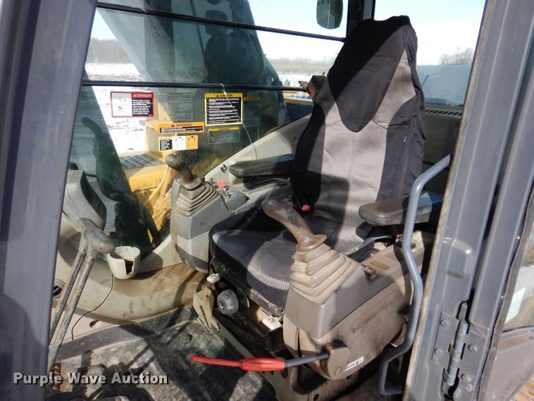 image for item DL5943 2006 John Deere 350D LC  excavator