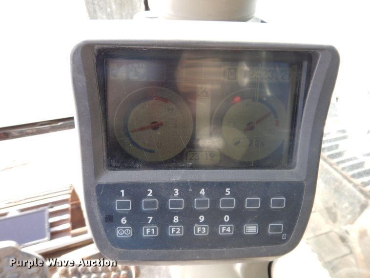 image for item DL5943 2006 John Deere 350D LC  excavator