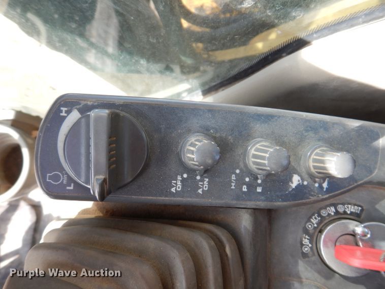 image for item DL5943 2006 John Deere 350D LC  excavator