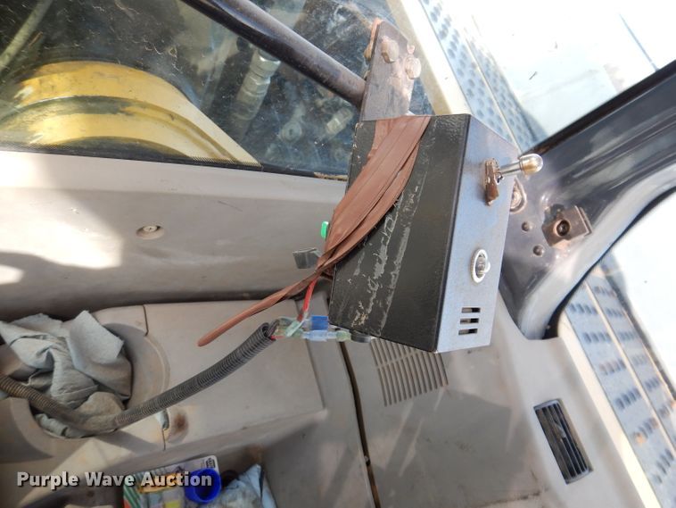 image for item DL5943 2006 John Deere 350D LC  excavator