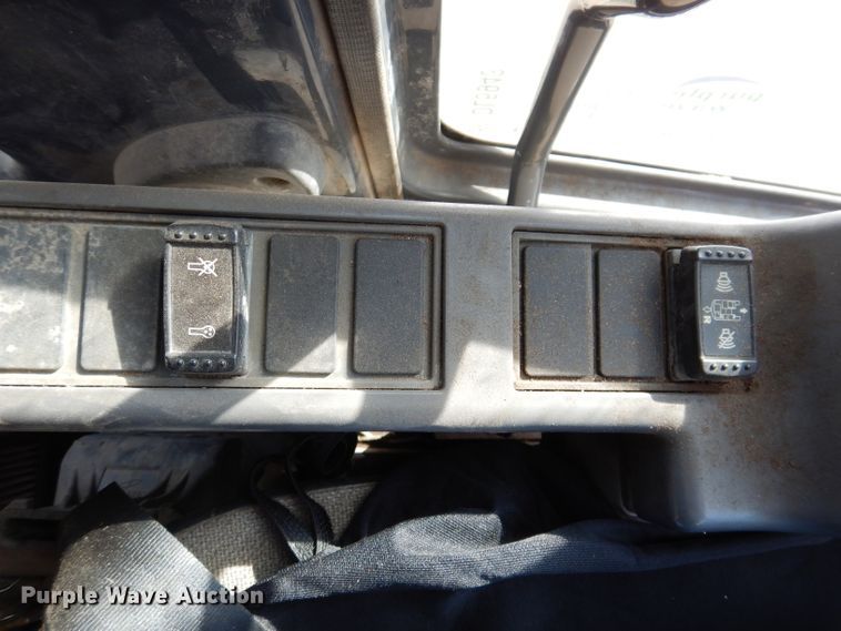 image for item DL5943 2006 John Deere 350D LC  excavator