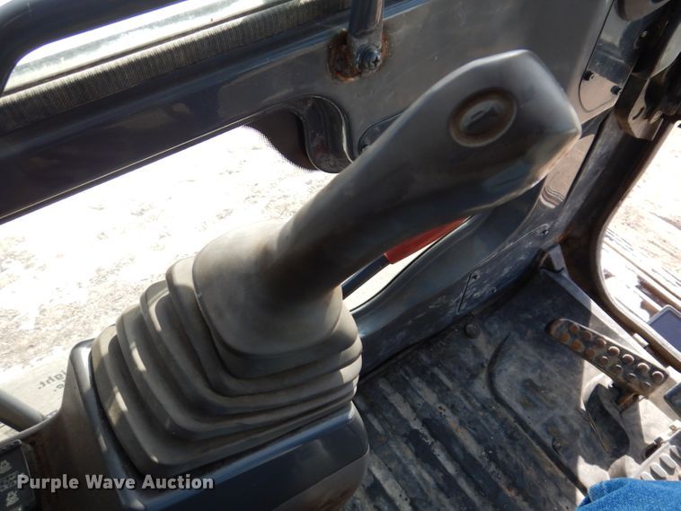 image for item DL5943 2006 John Deere 350D LC  excavator