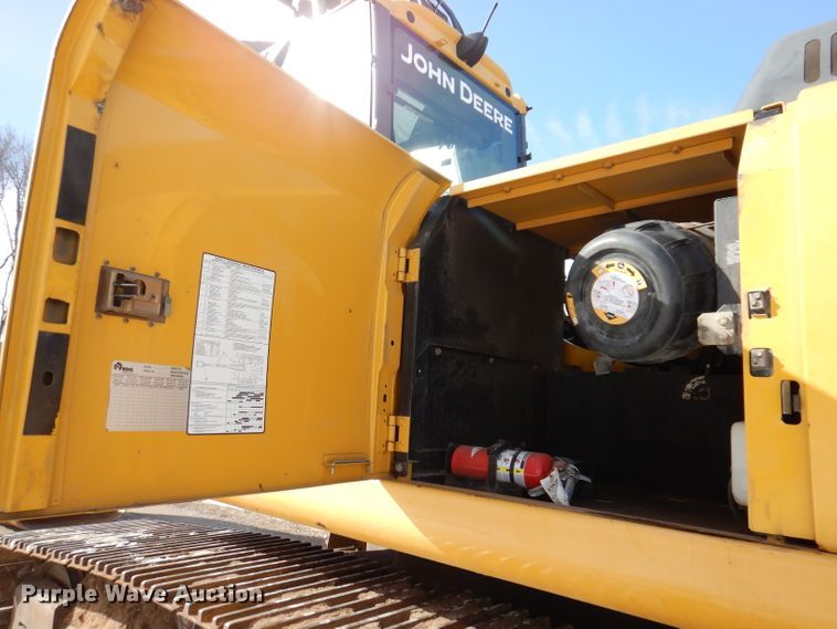 image for item DL5943 2006 John Deere 350D LC  excavator