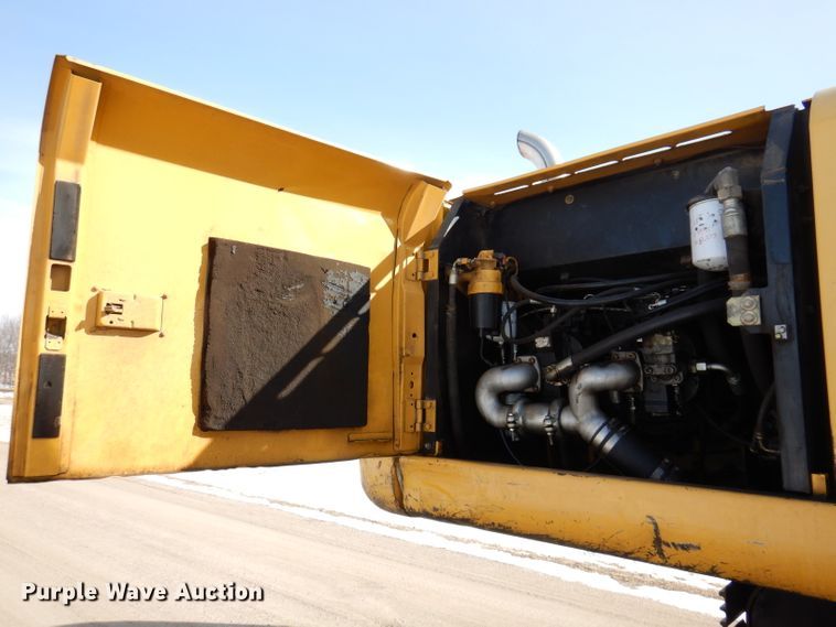 image for item DL5943 2006 John Deere 350D LC  excavator