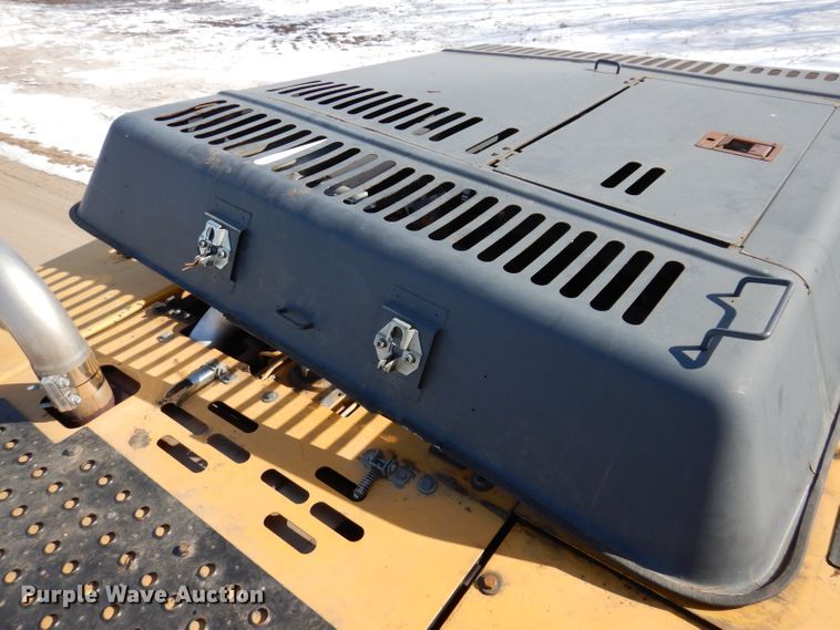 image for item DL5943 2006 John Deere 350D LC  excavator