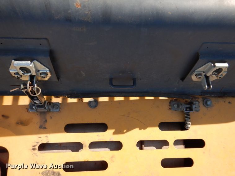 image for item DL5943 2006 John Deere 350D LC  excavator