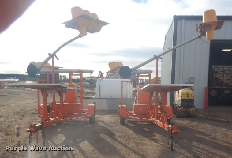 image for item DM5382 (2) 2006 R.C. Flagman PTL 2.4 traffic lights