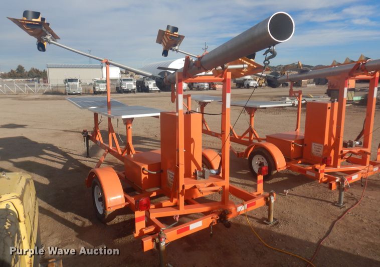 image for item DM5382 (2) 2006 R.C. Flagman PTL 2.4 traffic lights