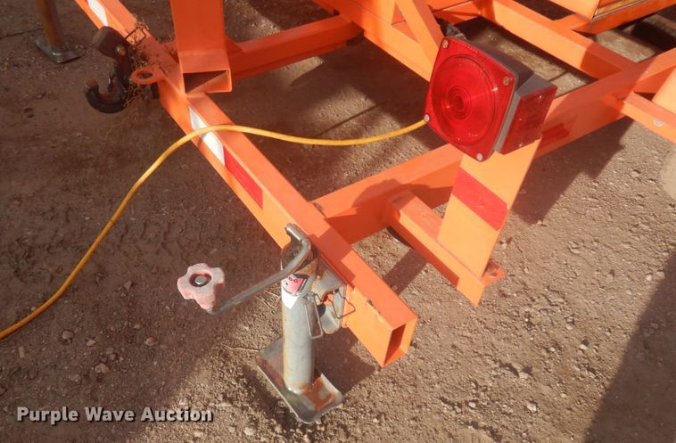 image for item DM5382 (2) 2006 R.C. Flagman PTL 2.4 traffic lights