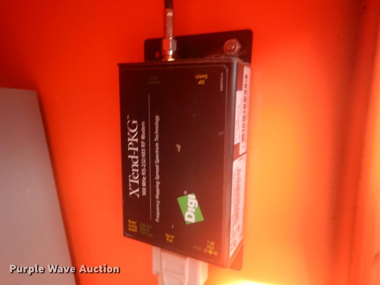 image for item DM5382 (2) 2006 R.C. Flagman PTL 2.4 traffic lights