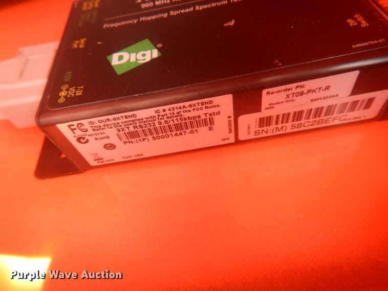 image for item DM5382 (2) 2006 R.C. Flagman PTL 2.4 traffic lights