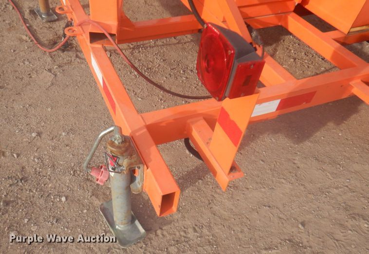 image for item DM5382 (2) 2006 R.C. Flagman PTL 2.4 traffic lights