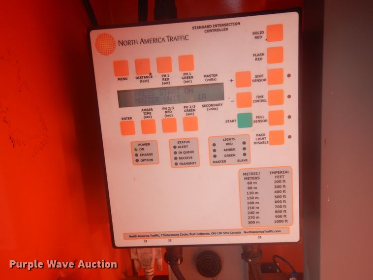 image for item DM5382 (2) 2006 R.C. Flagman PTL 2.4 traffic lights