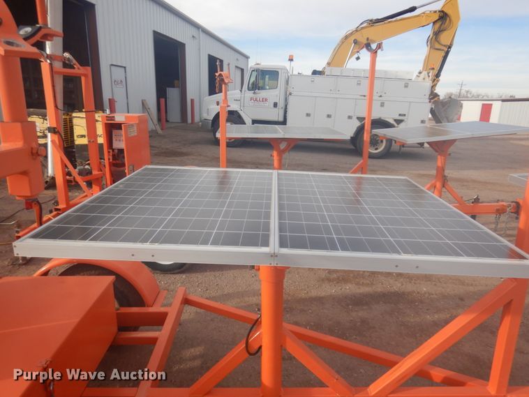 image for item DM5382 (2) 2006 R.C. Flagman PTL 2.4 traffic lights