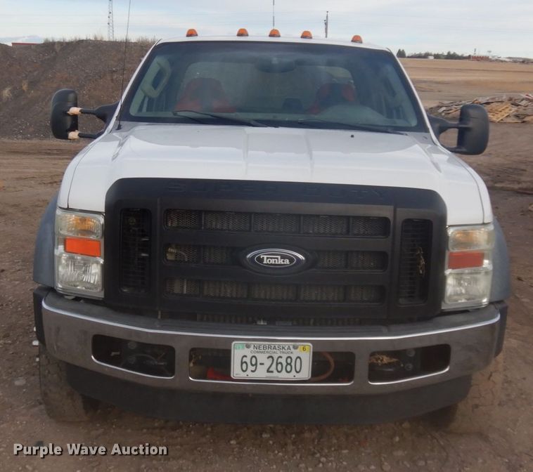 image for item DM5385 2008 Ford F550 Super Duty XL  Crew Cab truck cab and chassis