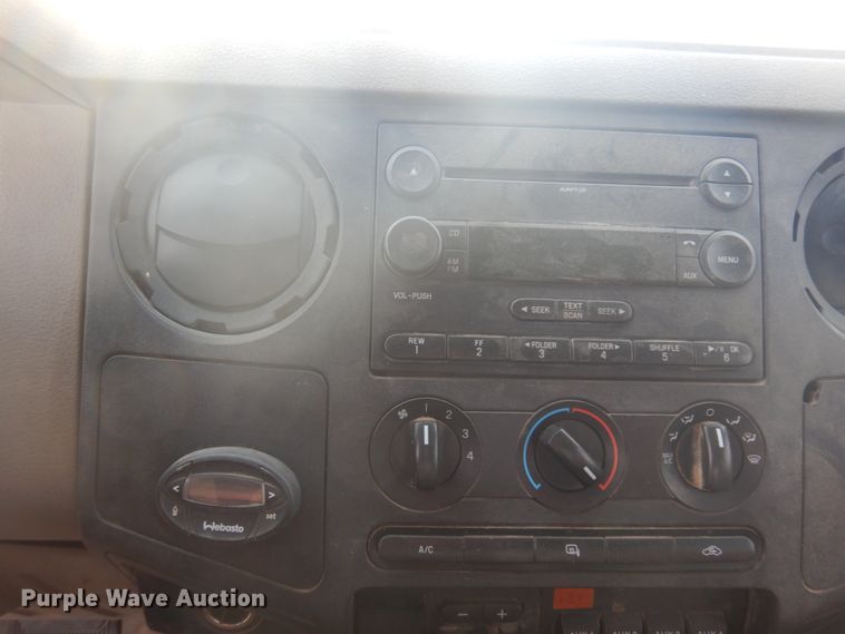 image for item DM5385 2008 Ford F550 Super Duty XL  Crew Cab truck cab and chassis