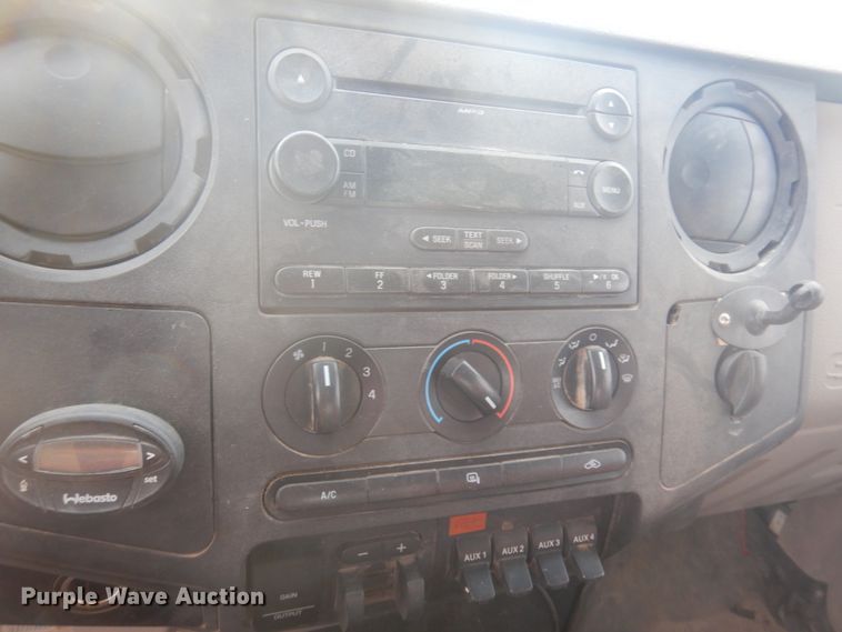 image for item DM5385 2008 Ford F550 Super Duty XL  Crew Cab truck cab and chassis