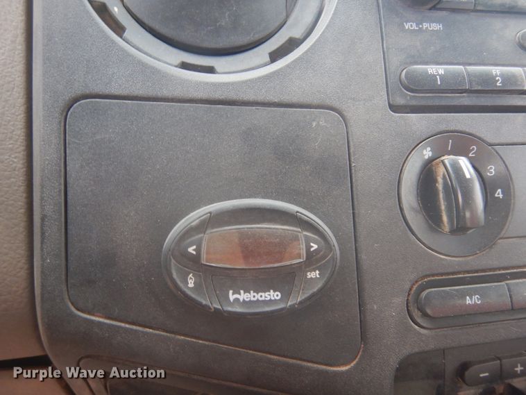 image for item DM5385 2008 Ford F550 Super Duty XL  Crew Cab truck cab and chassis