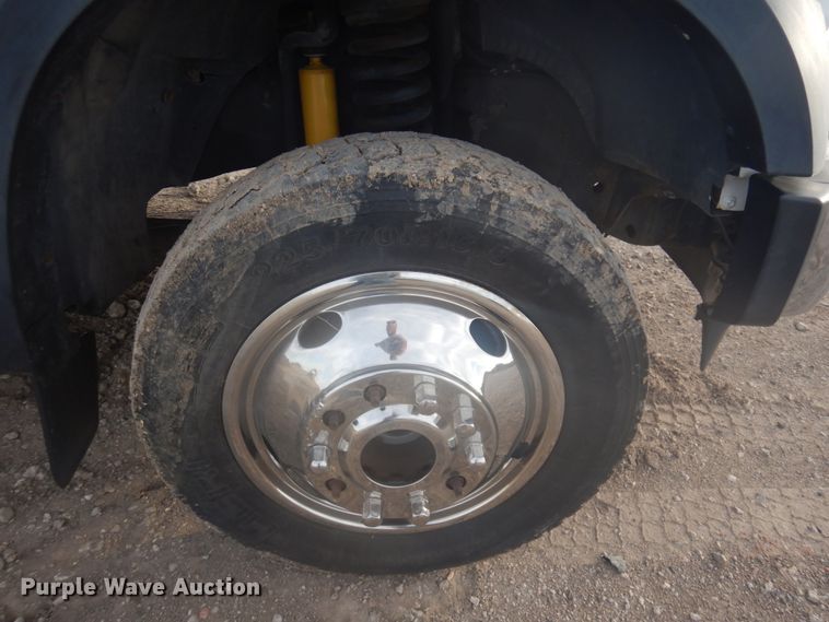 image for item DM5385 2008 Ford F550 Super Duty XL  Crew Cab truck cab and chassis