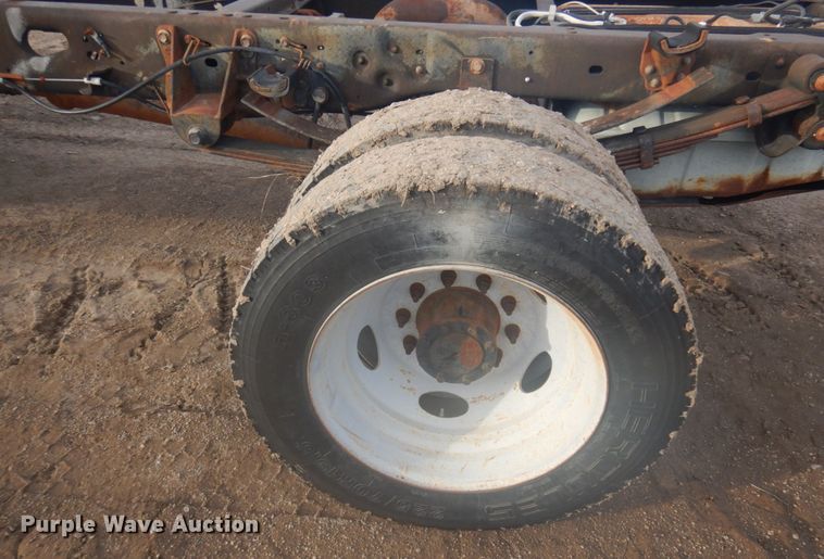 image for item DM5385 2008 Ford F550 Super Duty XL  Crew Cab truck cab and chassis