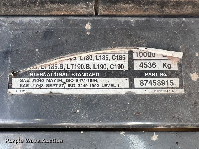 image for item DM8367 2006 New Holland L185  skid steer loader