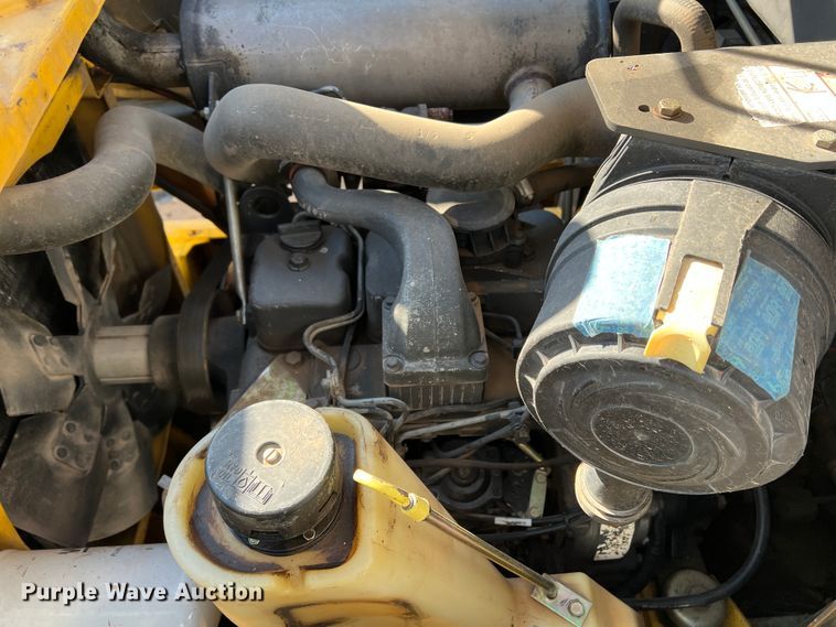 image for item DM8367 2006 New Holland L185  skid steer loader