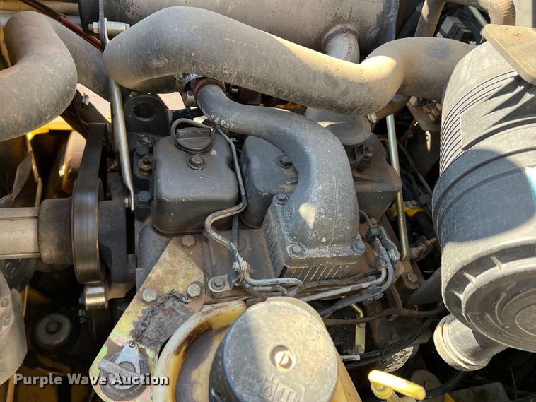 image for item DM8367 2006 New Holland L185  skid steer loader