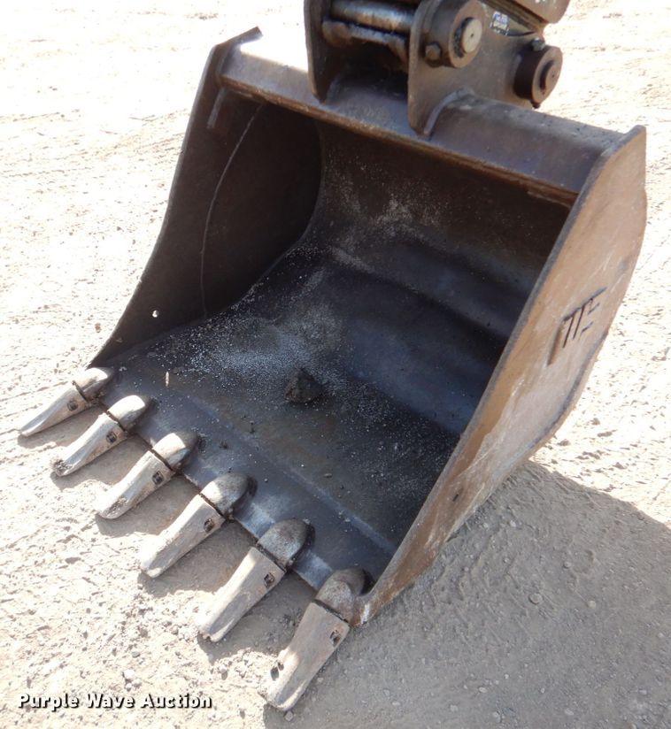 image for item DN1264 2013 Komatsu PC88MR-8  excavator