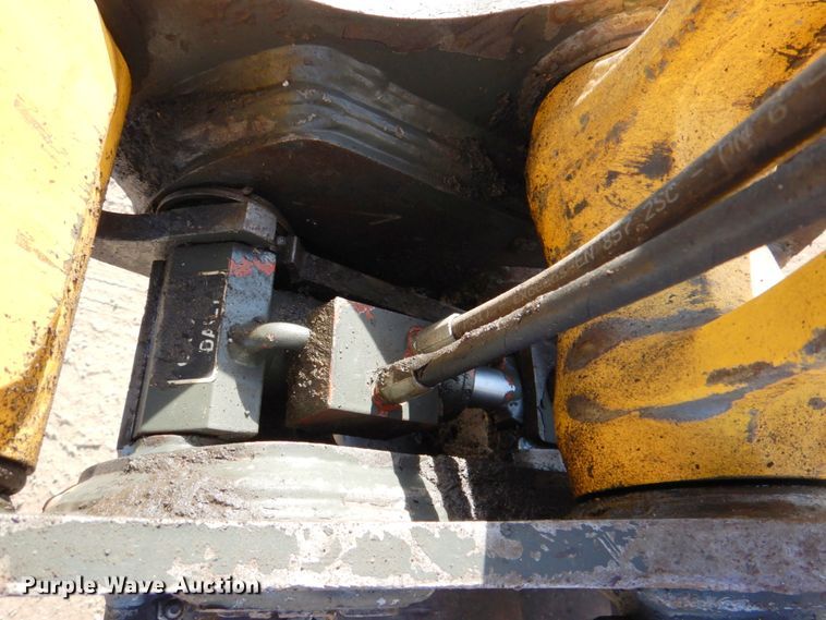 image for item DN1264 2013 Komatsu PC88MR-8  excavator