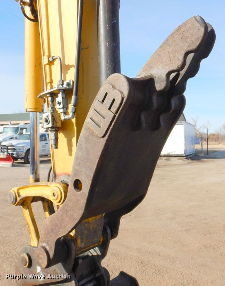 image for item DN1264 2013 Komatsu PC88MR-8  excavator