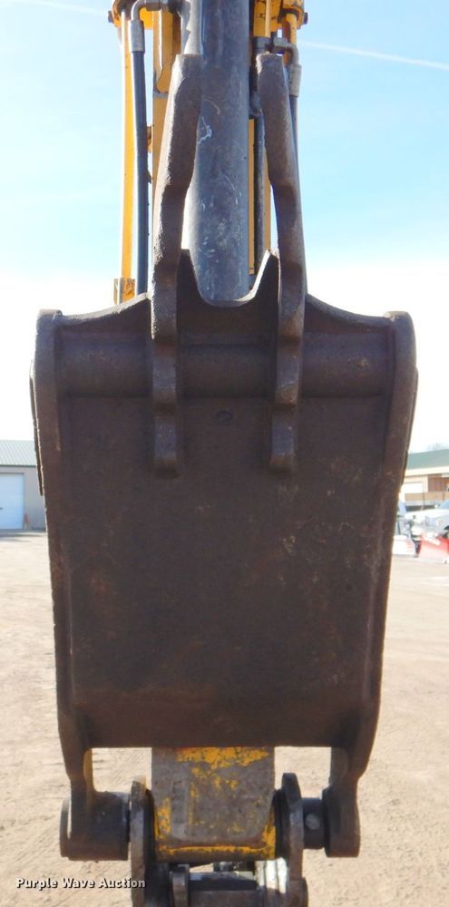 image for item DN1264 2013 Komatsu PC88MR-8  excavator