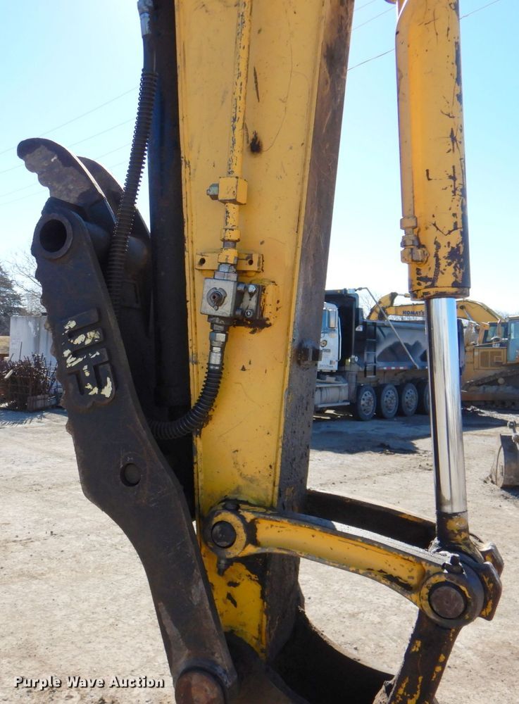 image for item DN1334 2009 Komatsu PC88MR-8  mini excavator