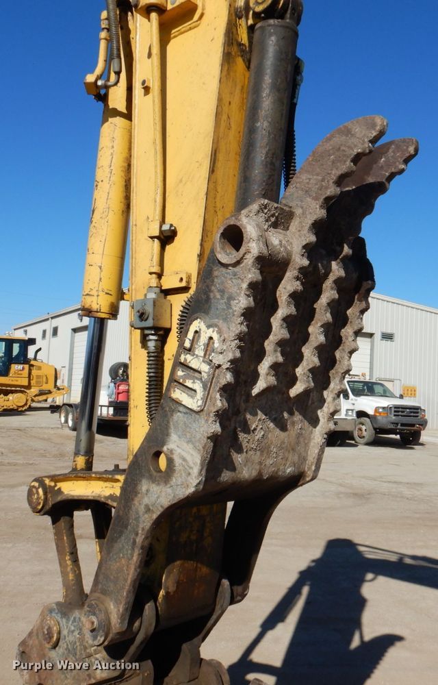 image for item DN1334 2009 Komatsu PC88MR-8  mini excavator