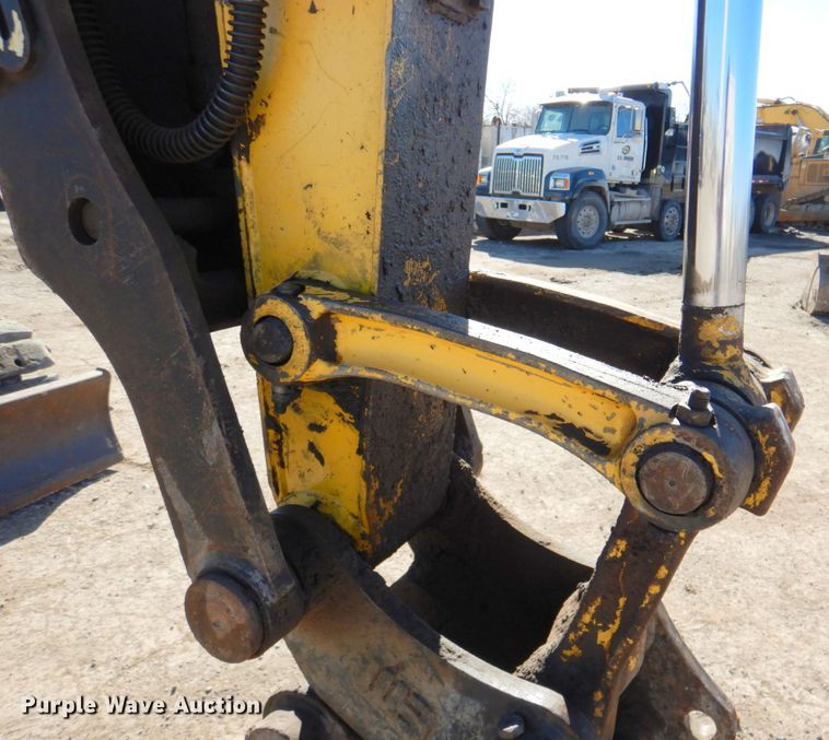 image for item DN1334 2009 Komatsu PC88MR-8  mini excavator