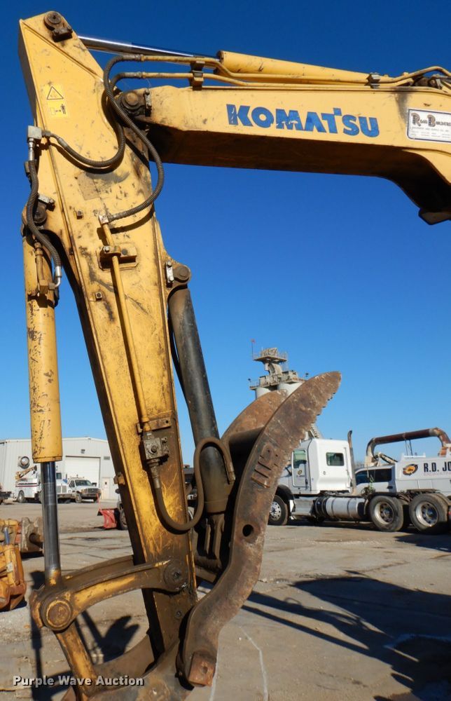 image for item DN1335 2009 Komatsu PC88MR-8  mini excavator