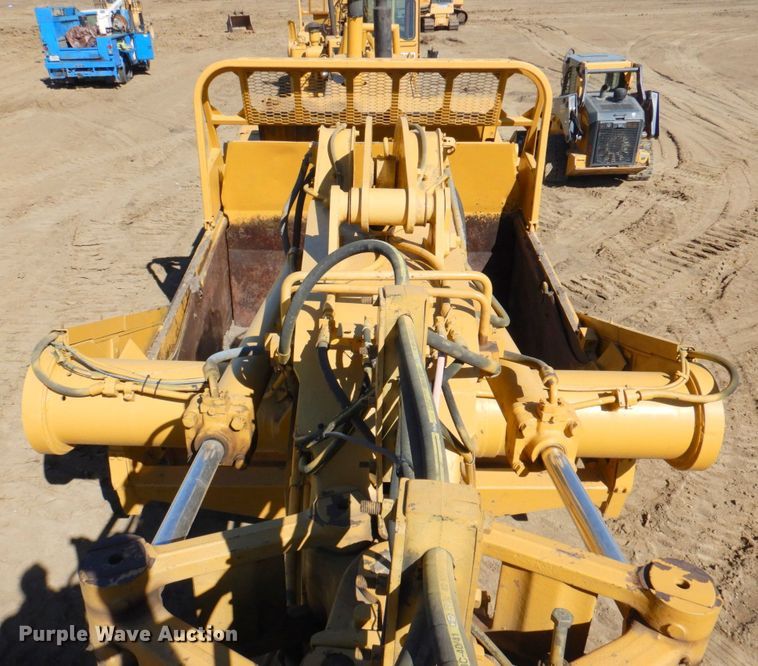 image for item DN1336 1982 Caterpillar 627B  conventional scraper