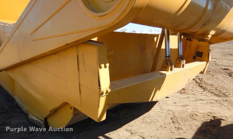 image for item DN1336 1982 Caterpillar 627B  conventional scraper