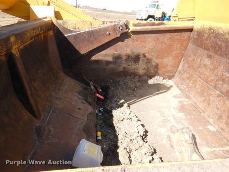 image for item DN1336 1982 Caterpillar 627B  conventional scraper