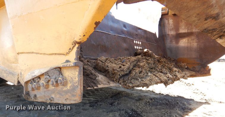 image for item DN1336 1982 Caterpillar 627B  conventional scraper