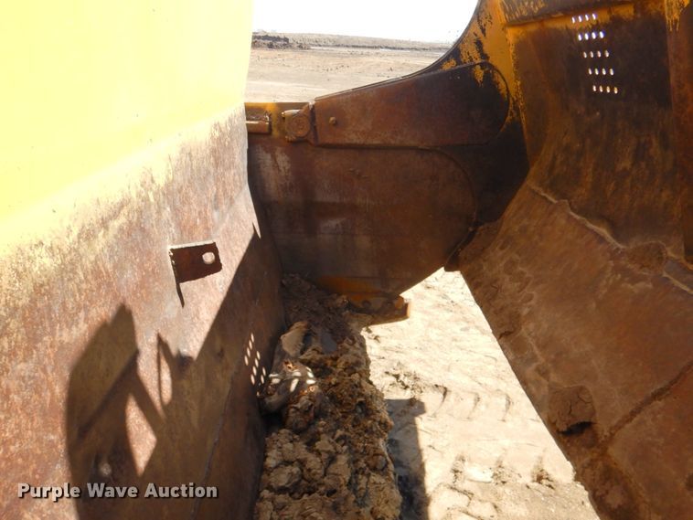 image for item DN1336 1982 Caterpillar 627B  conventional scraper