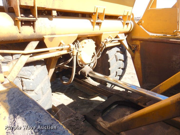 image for item DN1336 1982 Caterpillar 627B  conventional scraper