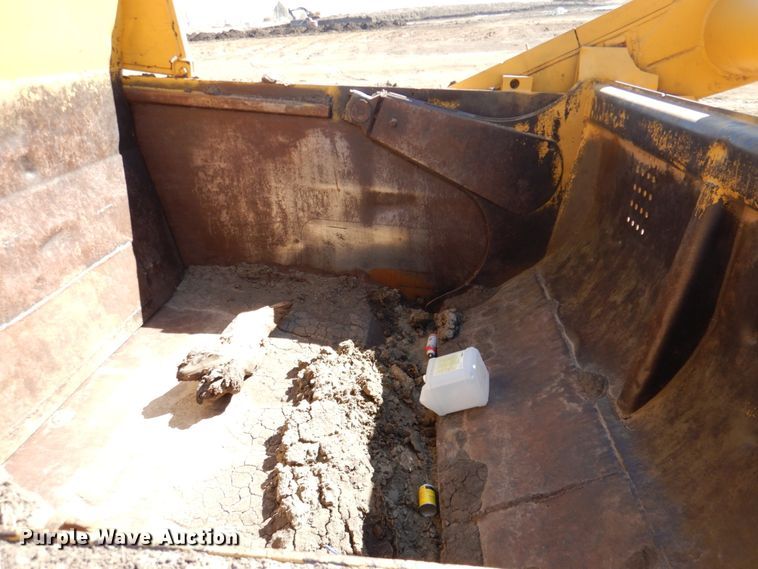 image for item DN1336 1982 Caterpillar 627B  conventional scraper