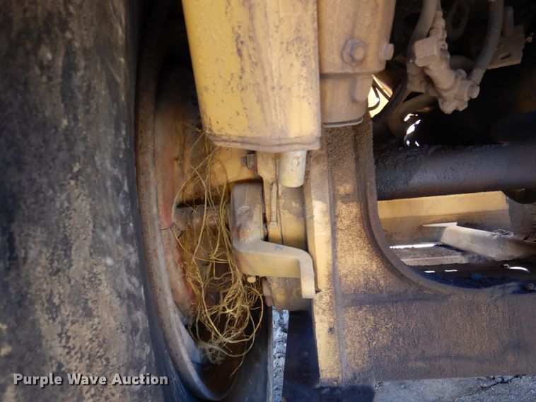 image for item DN1336 1982 Caterpillar 627B  conventional scraper