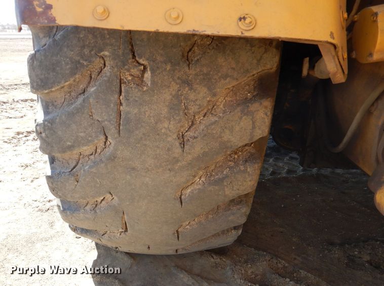 image for item DN1336 1982 Caterpillar 627B  conventional scraper