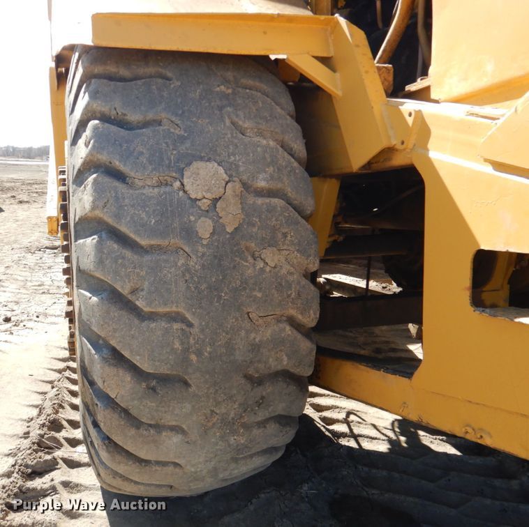 image for item DN1337 1974 Caterpillar 627B  conventional scraper