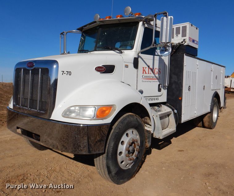 image for item DN1339 2012 Peterbilt 337  utility / service truck